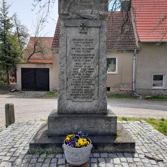 Wüsteneutzsch war memorial