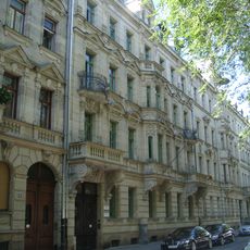 Miethaus, jetzt Bürogebäude