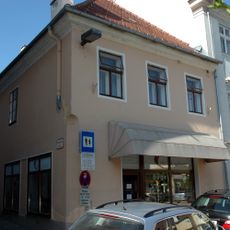 Wohn- und Geschäftshaus