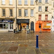 15, Kingsmead Square