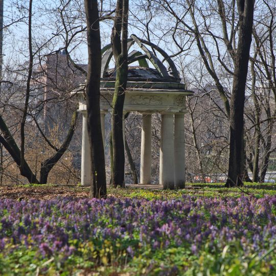 Улица Земляной Вал 53 парк