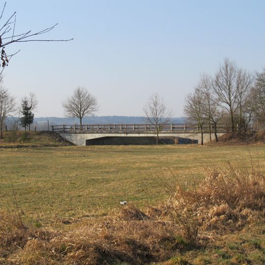 Most přes Lomnici u hradu Buzice