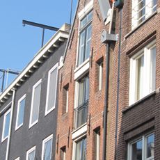 Pakhuis met puntgevel