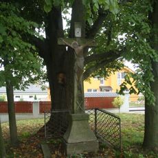 Kříž na návsi ve Stříteži