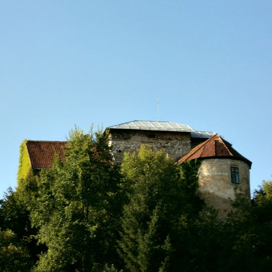 Vinica Castle