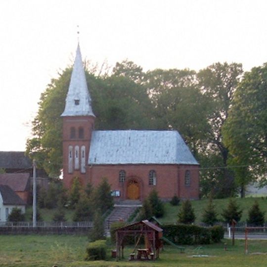 Kościół pw. Matki Bożej Królowej Polski w Łomnicy