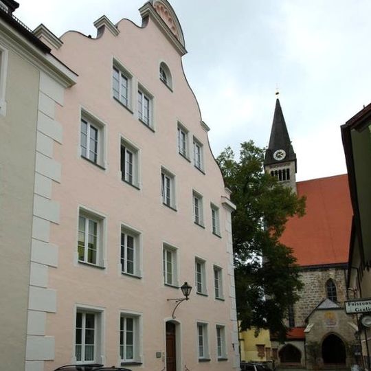 Ehemals Amtsgericht, dann Wohnhaus, jetzt Finanzamt