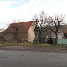 Kříž na rozcestí v Dubanech