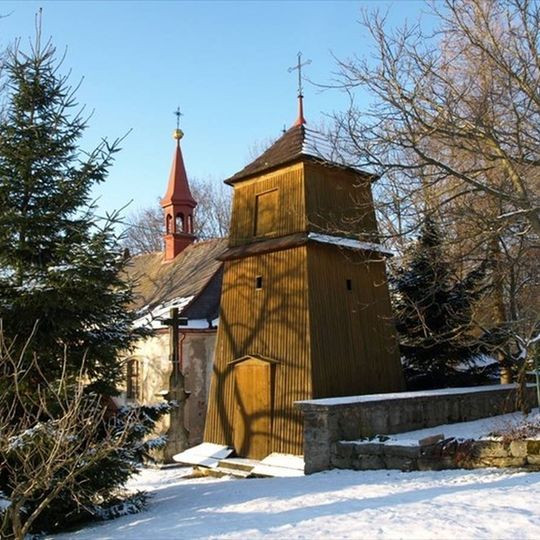 Zvonice u kostela svatého Jana Nepomuckého v Bělé