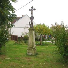 Kříž v Kolovči na křižovatce