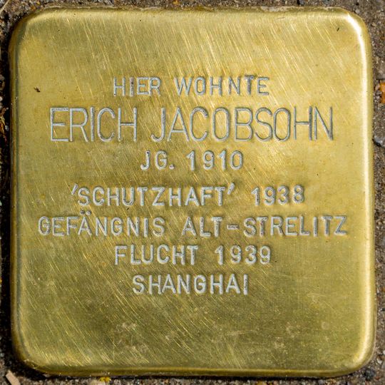 Stolperstein dedicated to Erich Jacobsohn