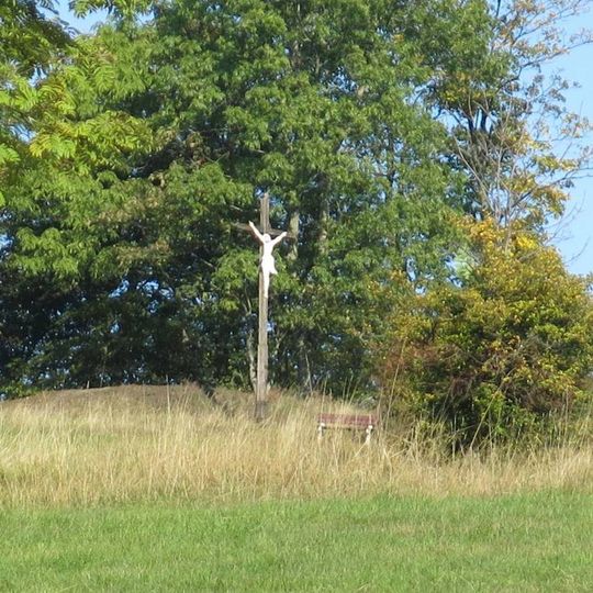 Kříž na Křížovém vrchu u Rynartic