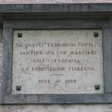 Pamětní deska italským vlastencům na Špilberku v Brně