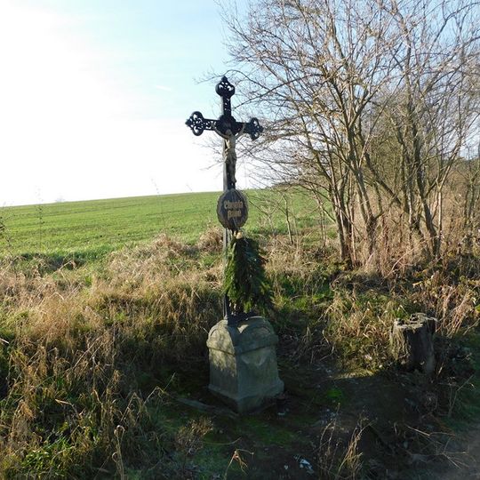 Kříž u polní cesty severozápadně od Domašína