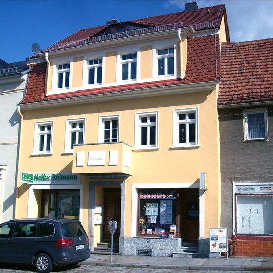 Wohnhaus in geschlossener Bebauung Julius-Kühn-Platz 9