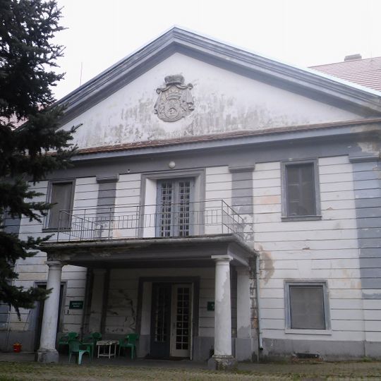 Batthyány-Strattmann Mansion, Intaháza