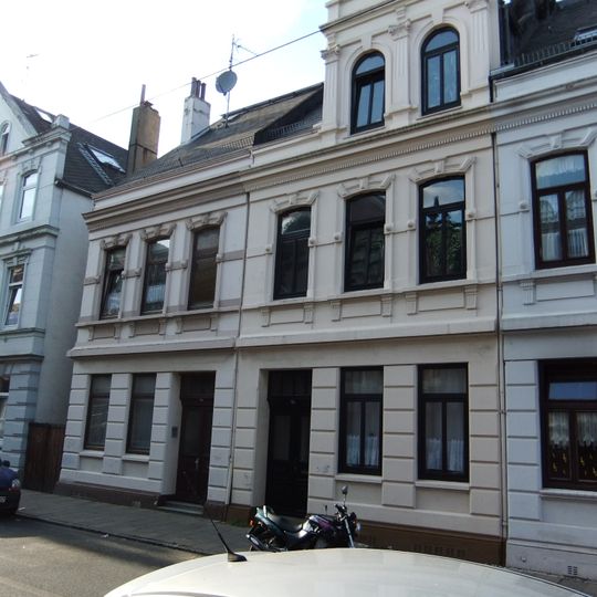 Mietshaus Heinrichstraße 18