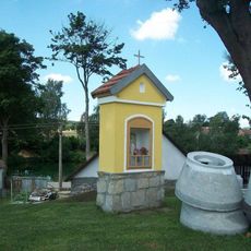 Kaplička v Cetorazi na svahu