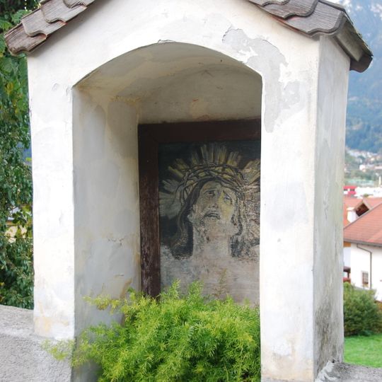 Nischenbildstock am Weg zur Kirche