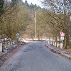 Most silnice III/27311 přes suchou strouhu v Truskavenském dole