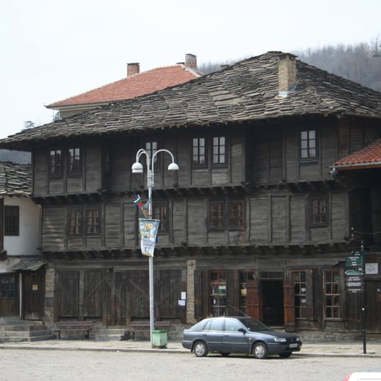 Лафчиева къща