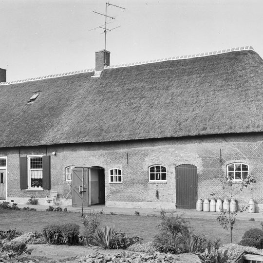 Hoeveneind 21, Teteringen