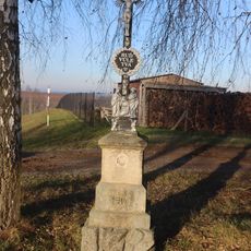 Kříž u silnice východně od Pozďátek