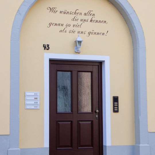 Rundbogiger Torbogen