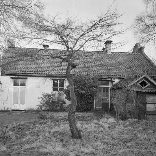 Woonhuis in eclectische trant met neo-classicistische detaillering