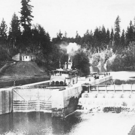 Yamhill River lock and dam