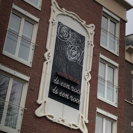 Een roos is een roos is een roos