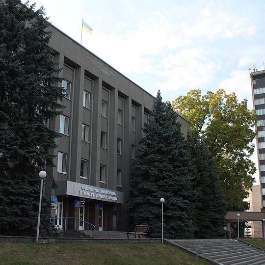 Raión de Zhovtnevyi