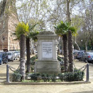 Monumento a La Raza, Sevilla