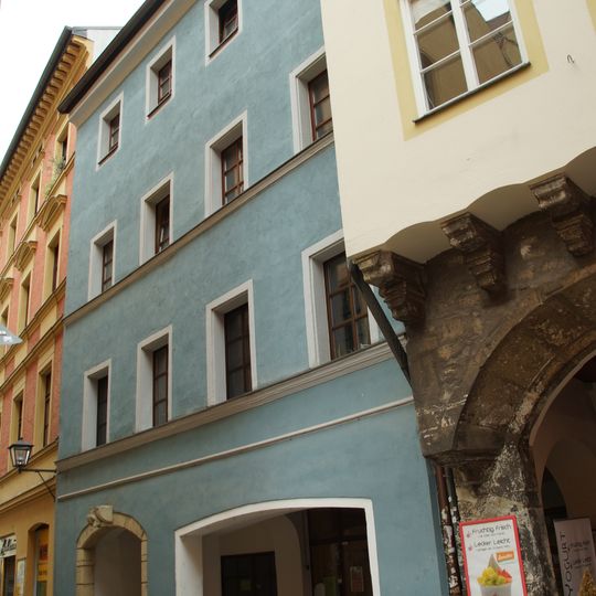 Wohn- und Geschäftshaus