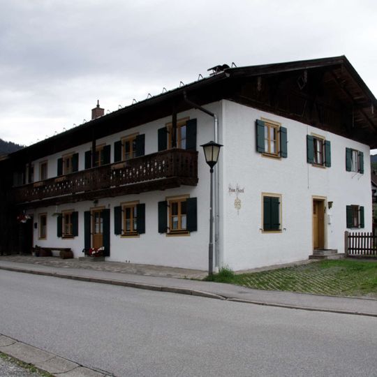 Ehemaliges Doppelbauernhaus