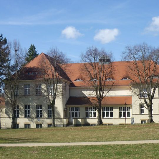 Building C6 - Kulturhaus Hufelandstraße 15