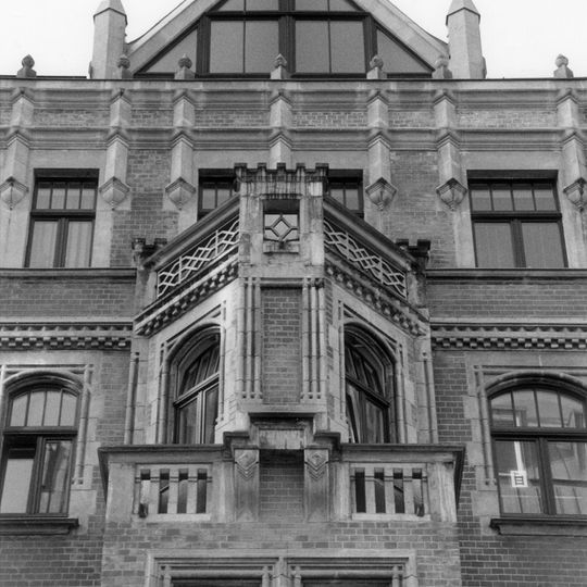 Wohn- und Geschäftshaus Brühl 66