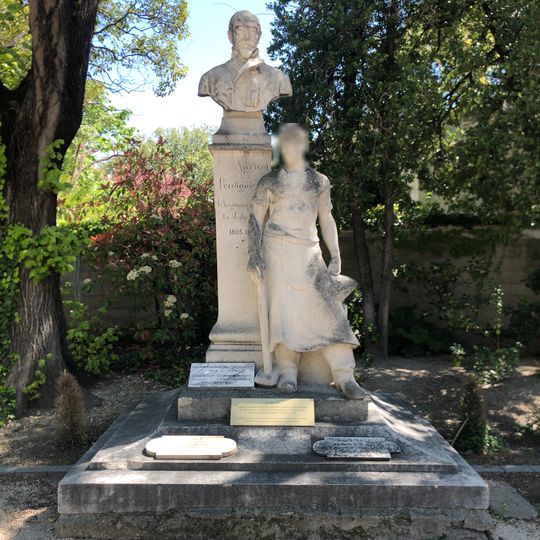 Gruppo scolpito: busto + figura intera