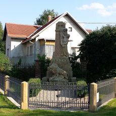 Pomník padlým v Hlušicích