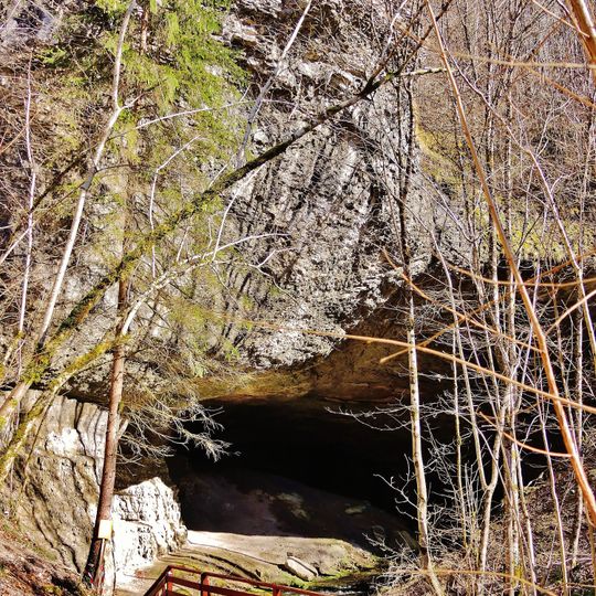 Grotte de Plaisir-Fontaine