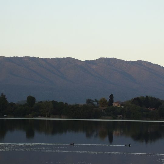 Lago di Monate