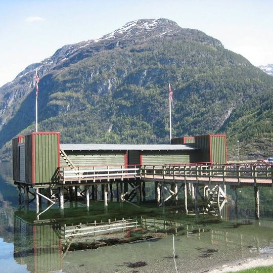 Sjøbadet - Sjøhuset på Hellesylt