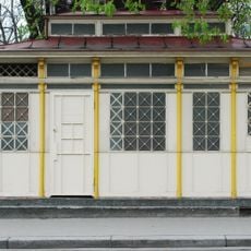 Toilet building on Richard-Wagner-Platz
