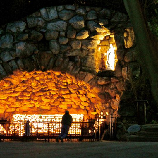 Grotto of Our Lady of Lourdes, Notre Dame