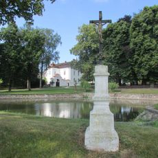 Kříž v centru  Jiřic