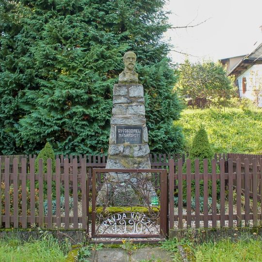 Pomník T. G. Masaryka v Písařově u hasičárny