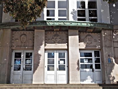 Entrance 0