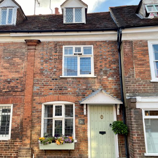 21 23, Whielden Street