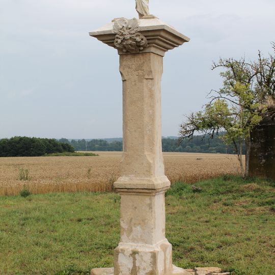 Column shrine in Vratěnín near the pillbox