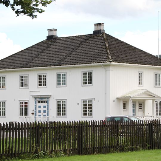 Heddal prestegård